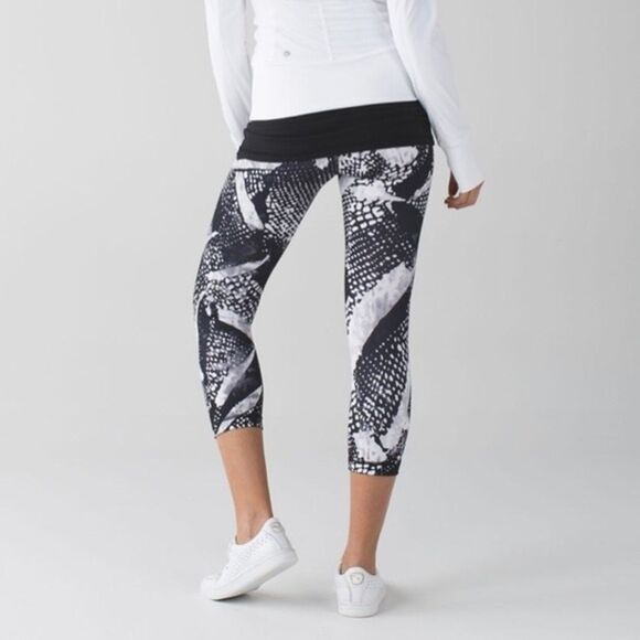 Lululemon Wunder Under Leggings - Picture 1 of 10